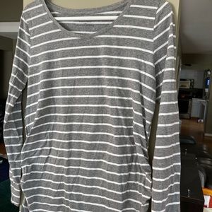 Maternity long sleeve grey t shirt